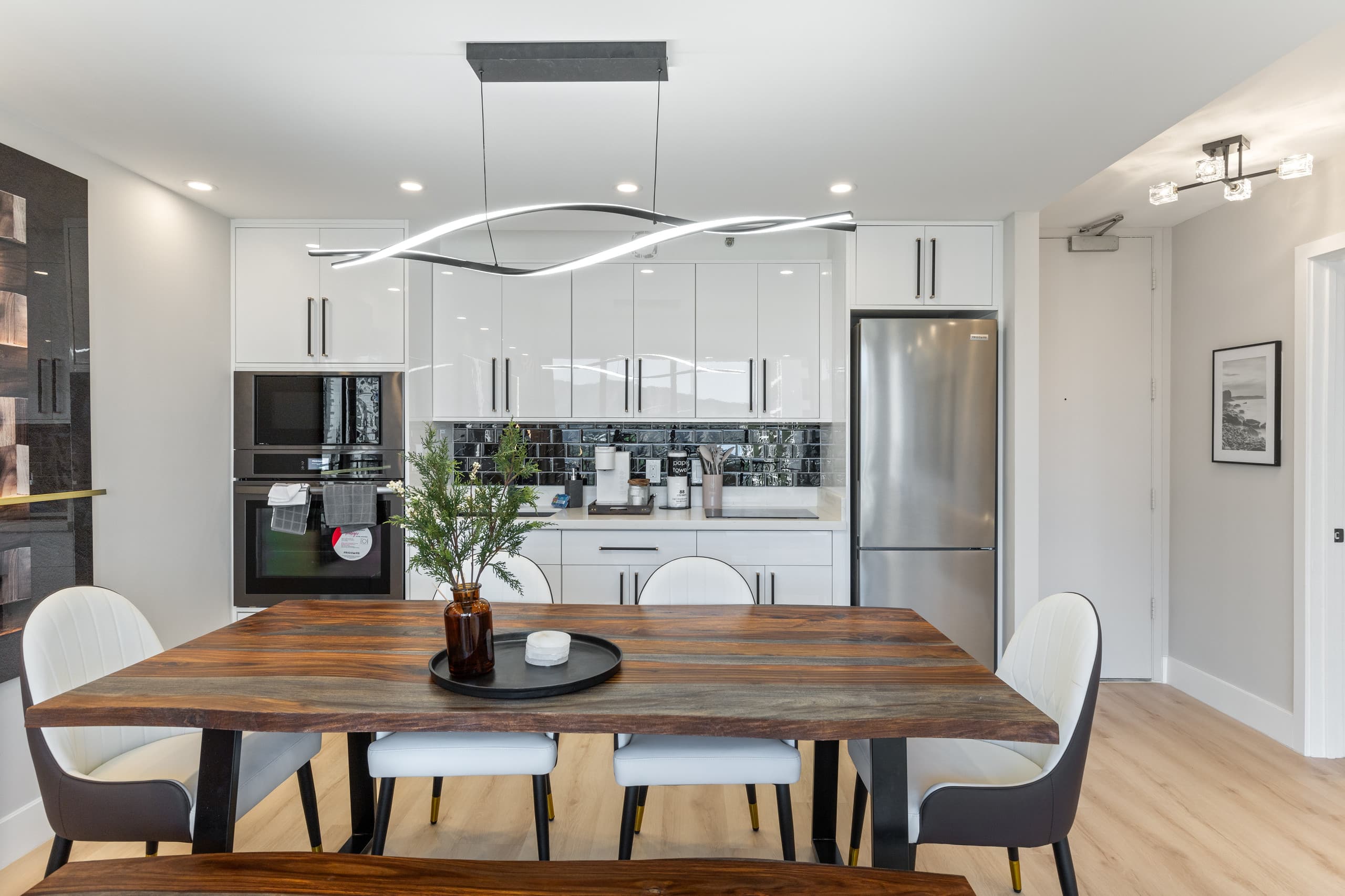 Condo in Honolulu · ★4.63 · 1 bedroom · 2 beds · 1 private bath - Image 10