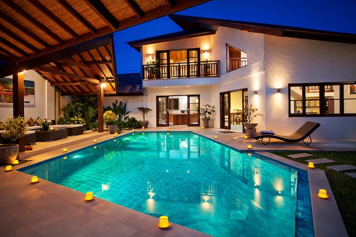 Seminyak Moderne Poolvilla Mit 3 Schlafzimmern - Seminyak
