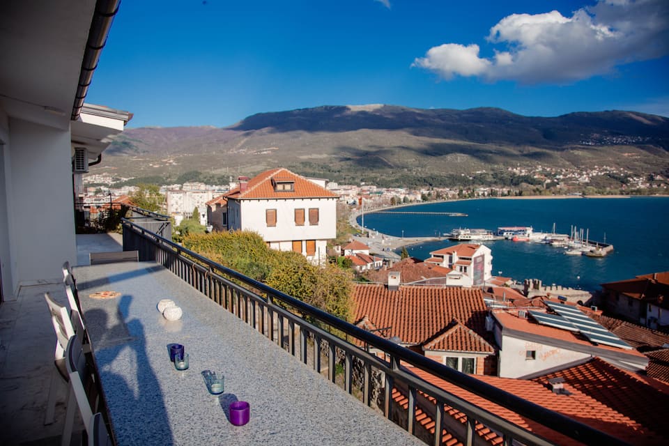 Top-earning Airbnb listing in Ohrid, 8 bedrooms