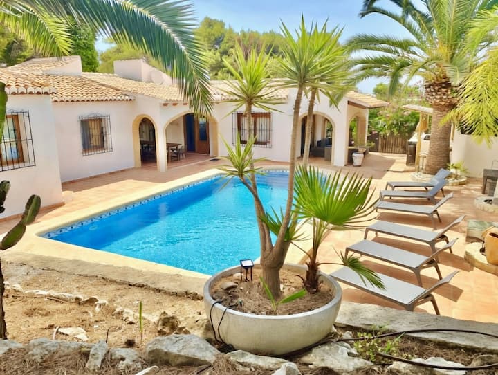 Villa Hamara, Comfortable, Private Pool, Quiet And Secure Domain El Tosalet - Jávea