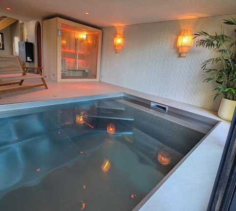 Large "Nid de l'Erdre" with river access