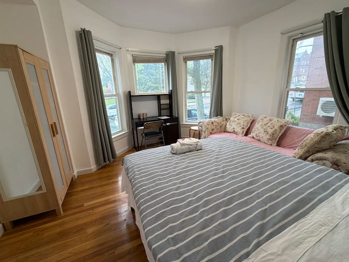 #105 Entire Fl Ac  (4 Br 2 Both ) 厨具齐全讲国语 - Quincy, MA