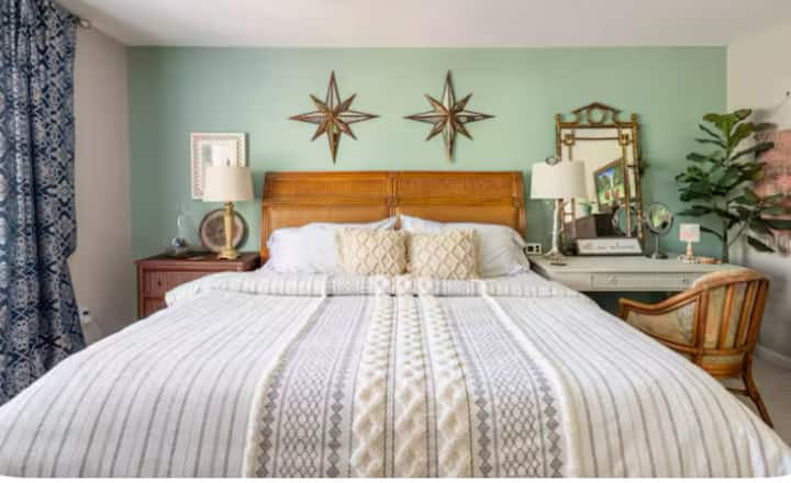 Historic Roswell Stay- 2 Br/1ba + Coffee Bar - Roswell, GA