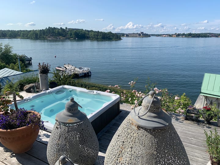 Fantastisk Sjötomt Vid Vaxholm
3mil Från Stockholm - Åkersberga