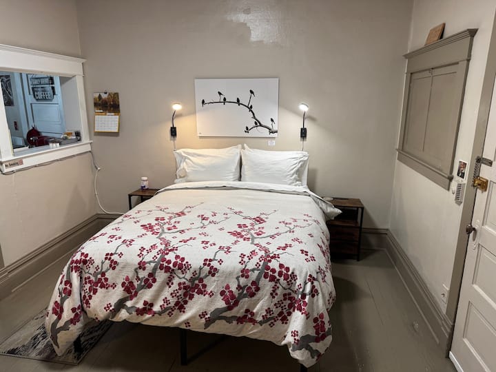 Cama tamaño queen
