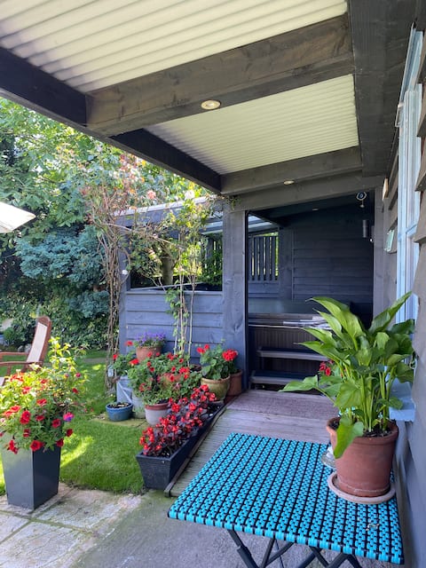 The Bothy 
Couples Hot Tub Escape