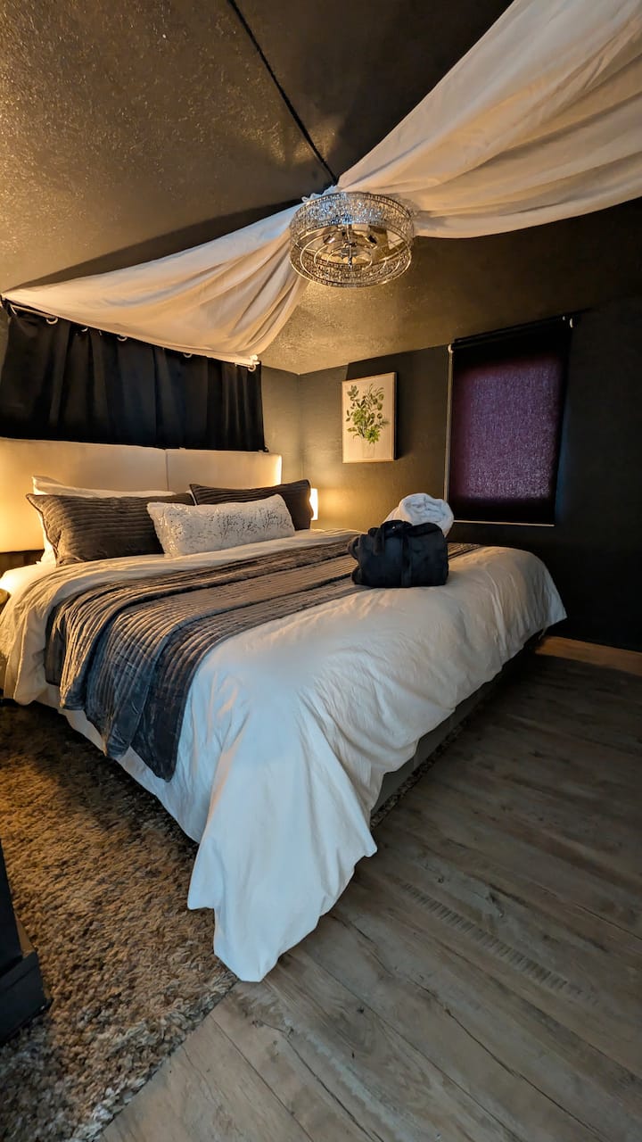sleep like a baby in this small, cozy and romantic bedroom 