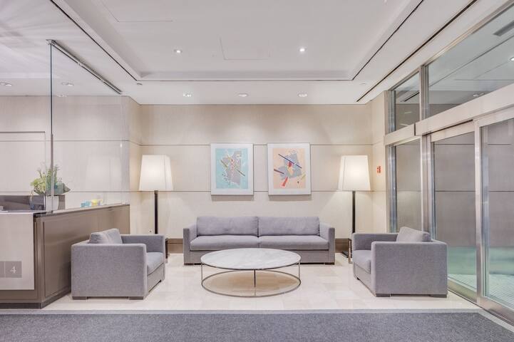 Downtown, cozy, holistic space for your comfort gallery image 5