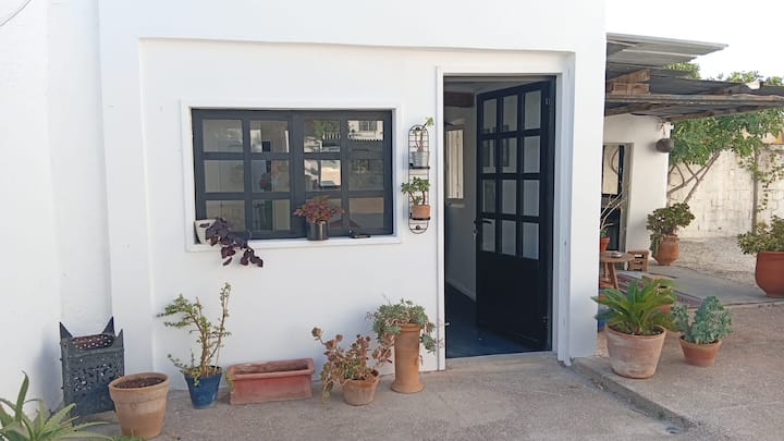 Grand Studio Avec Terrasse Et Cour - Rabat