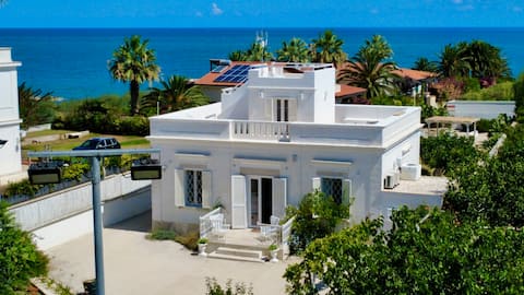 Villa Matinella by the sea