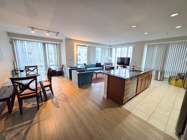 Lrge 2 Bed/Bath by MGH | Modern Bldg | Safe Area