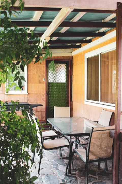 Nature Lovers: Snowy Cottage Escape! Book Direct