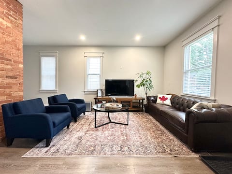 Top Airbnb: Trendy Walkerville Distillery Home & Garden in Windsor