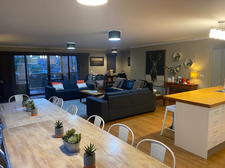 Ryan's Alpine Lodge In Merrijig - Mount Buller