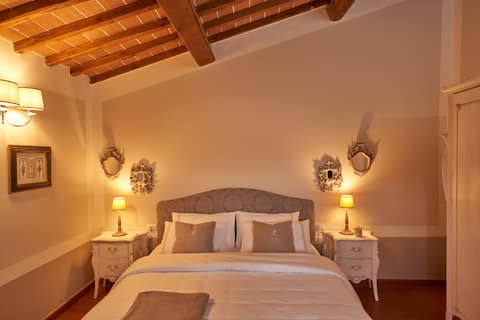 Enchanting Tuscan stone house. Hills of Pistoia