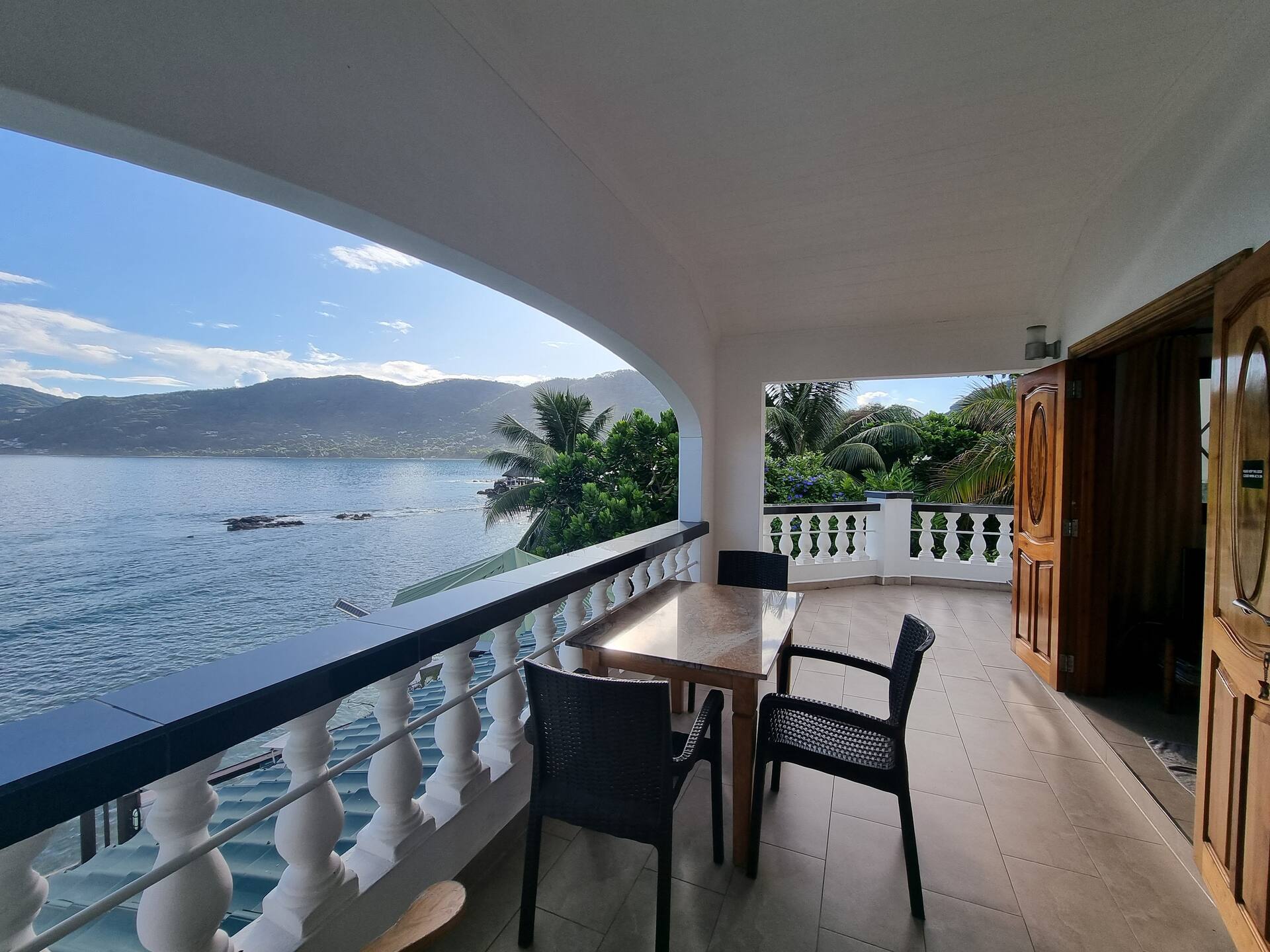 Drake Seaside Studio Apartments