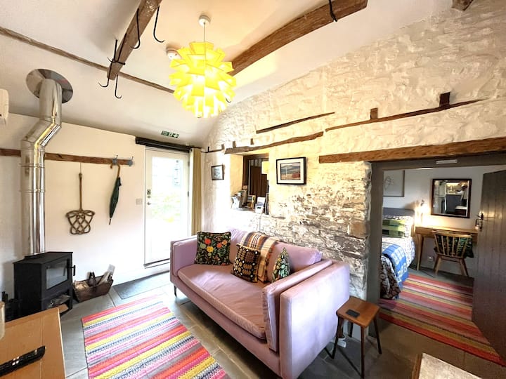 Old Salting Barn: Brecon Beacons Historic Cottage - Brecon