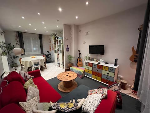 Family home with garden 25' Paris Versailles Disney