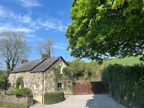 Beautiful 18th Century Cottage