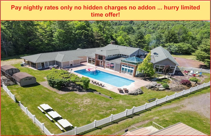 Theater, Hot Tub & Pool | Luxury Bungalow Retreat - Pocono Lake