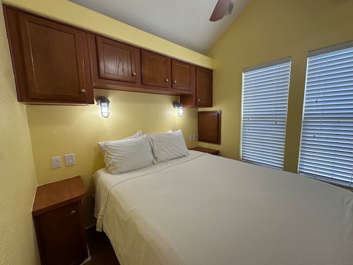 Брачен кревет (широк 150 - 179