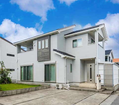 15mins from airport wi-Fi free 2-3parking spaces