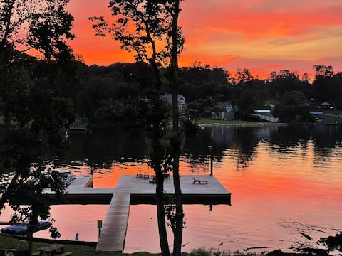 Escape to the Lake: Spacious Home-Relax-Rejuvenate