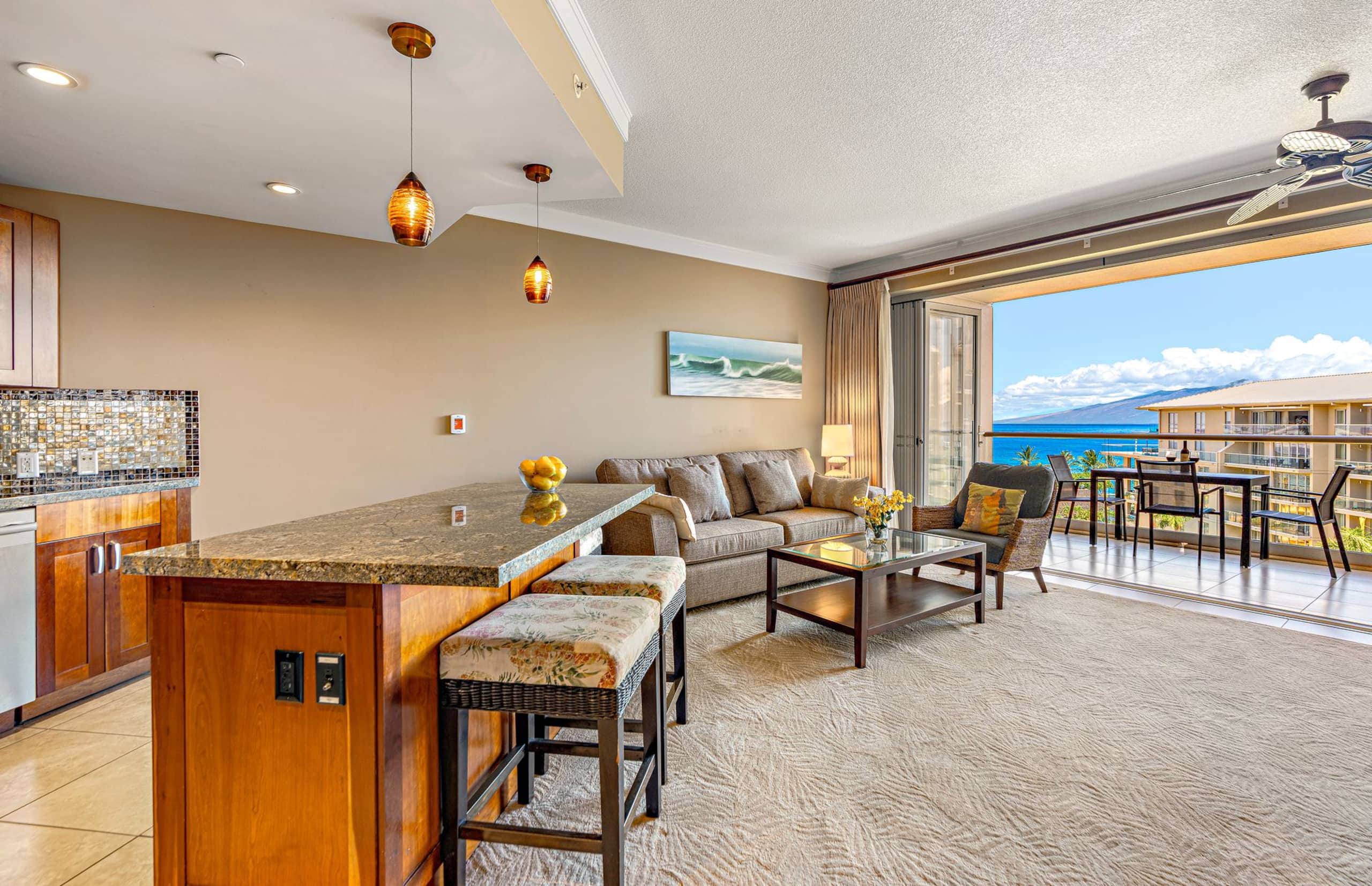 Condo in Lahaina · ★4.9 · Studio · 2 beds · 1 bath - Image 5