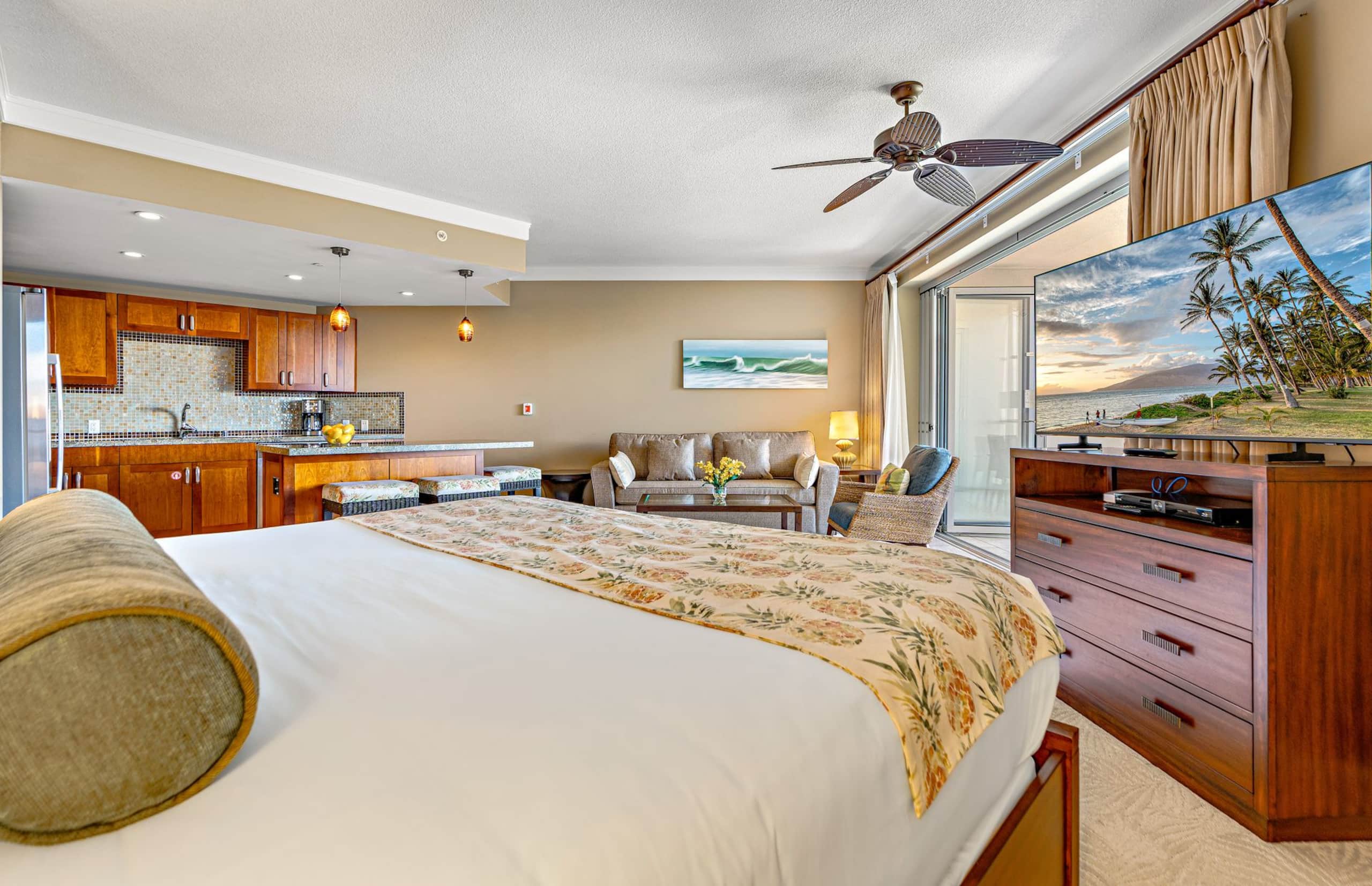 Condo in Lahaina · ★4.9 · Studio · 2 beds · 1 bath - Image 15