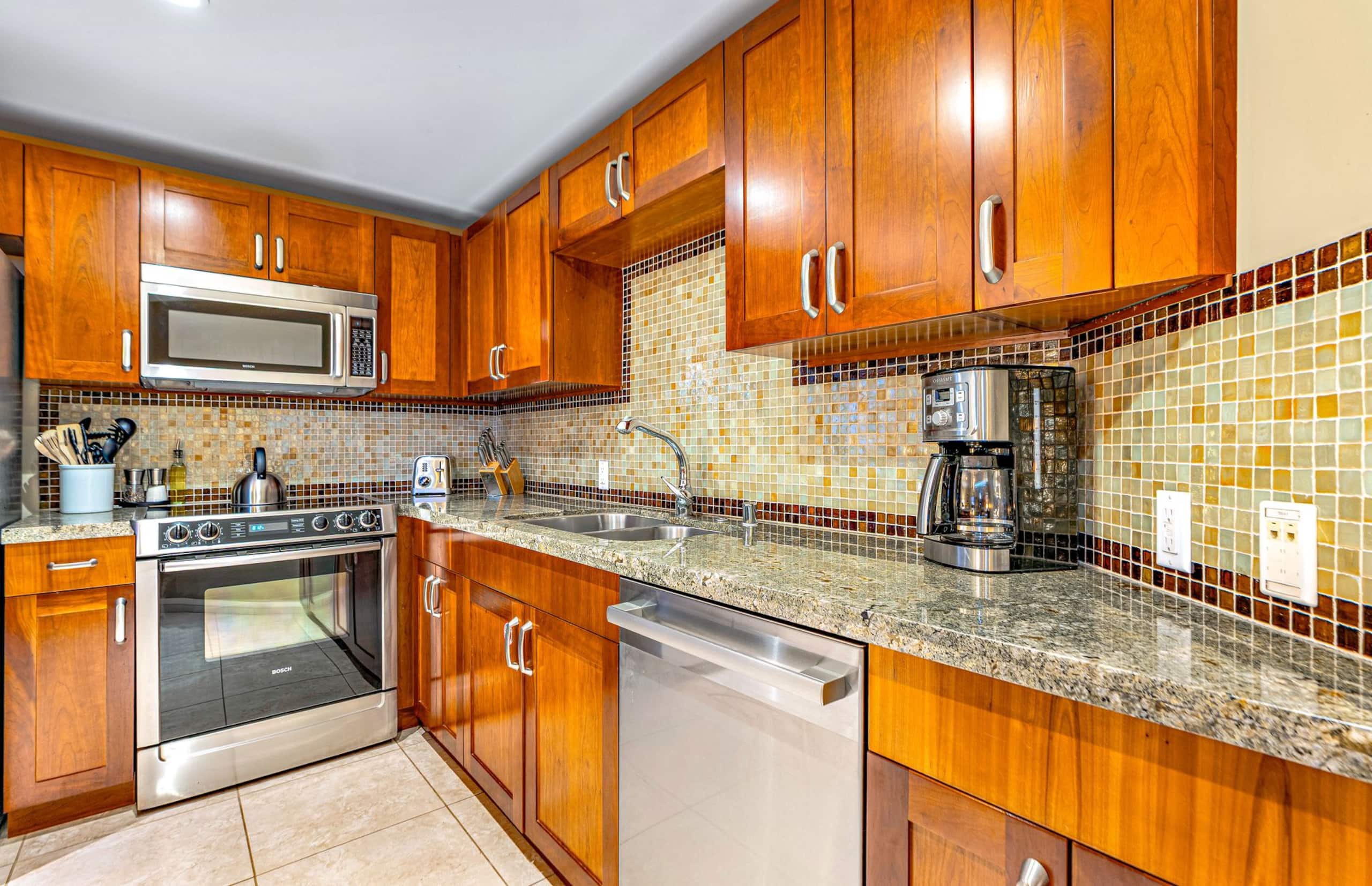 Condo in Lahaina · ★4.9 · Studio · 2 beds · 1 bath - Image 7