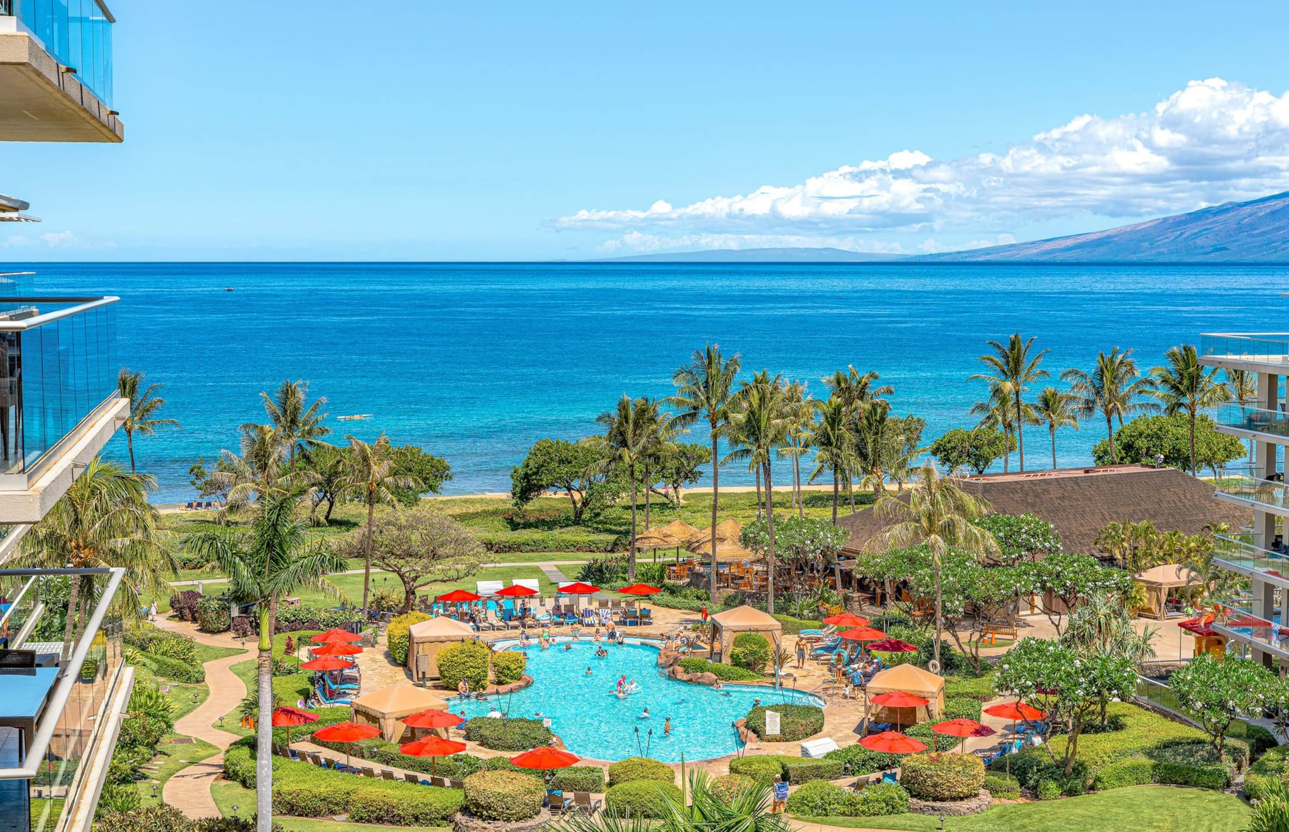 Condo in Lahaina · ★4.9 · Studio · 2 beds · 1 bath - Image 2
