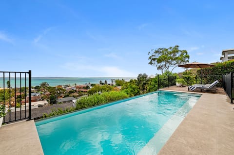 Phuza Maningi Corlette Home with Private Pool