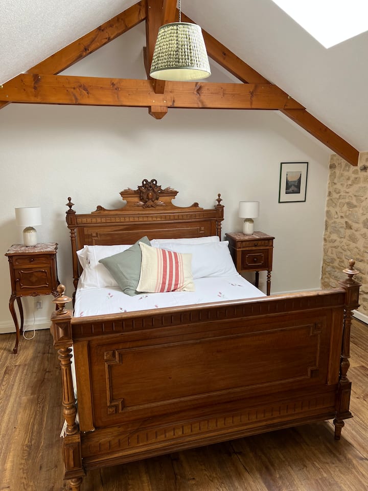 საძინებელი 2