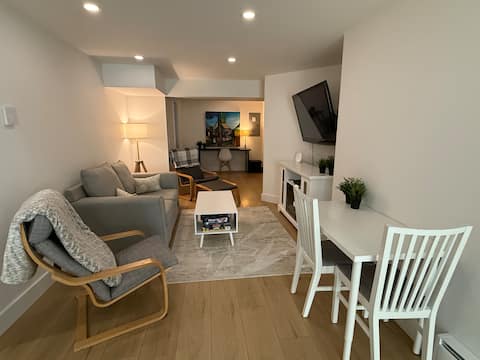 Top Airbnb: Newly Renovated, 2 Bedroom, Basement Suite in Chilliwack