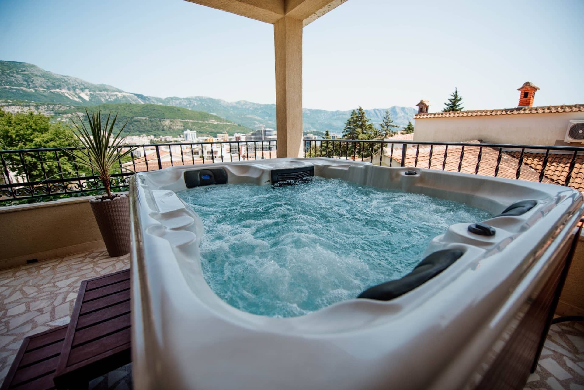 Sea view studio with big terrace & jacuzzi