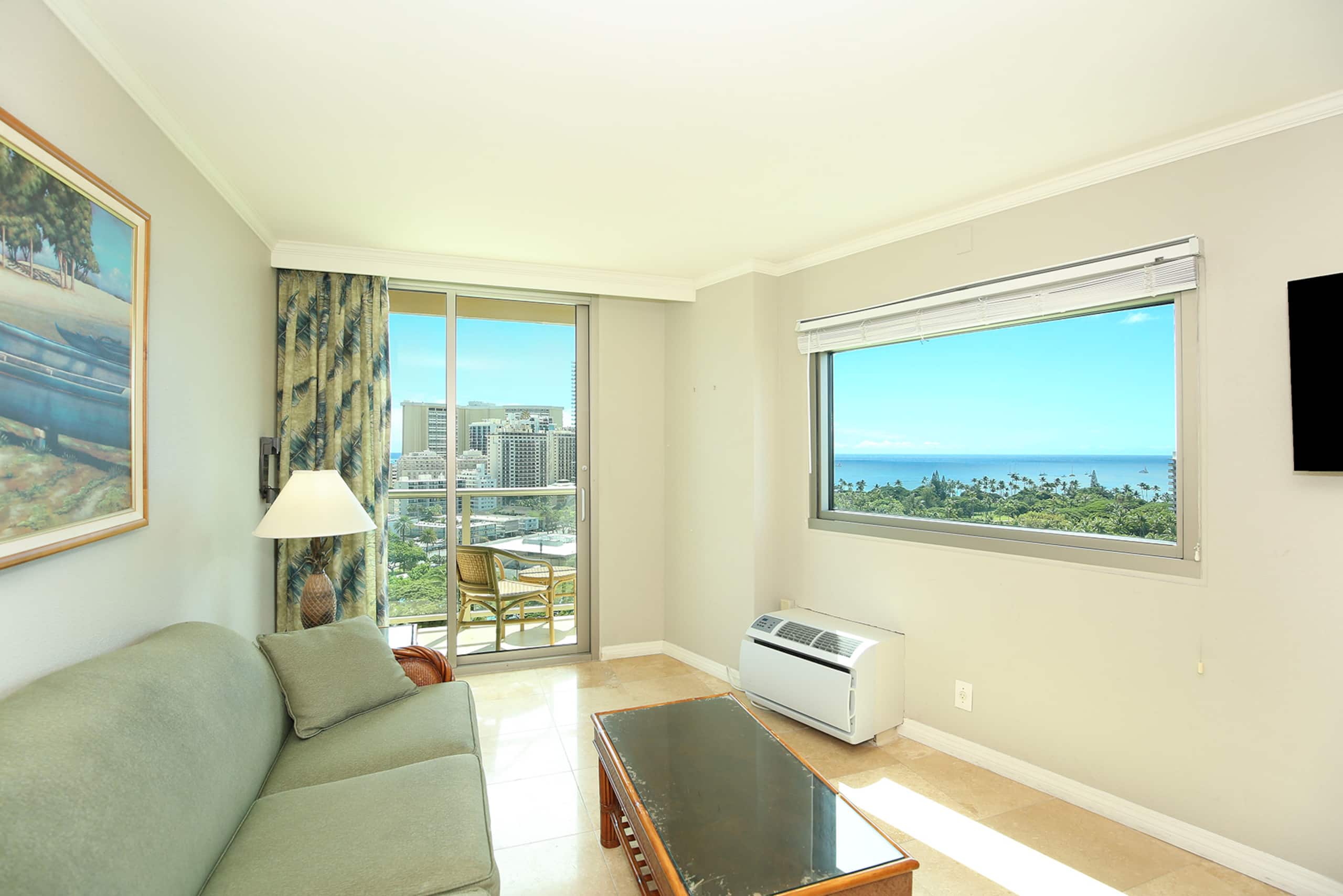 Condo in Honolulu · ★4.81 · 1 bedroom · 1 bed · 1 bath - Image 3