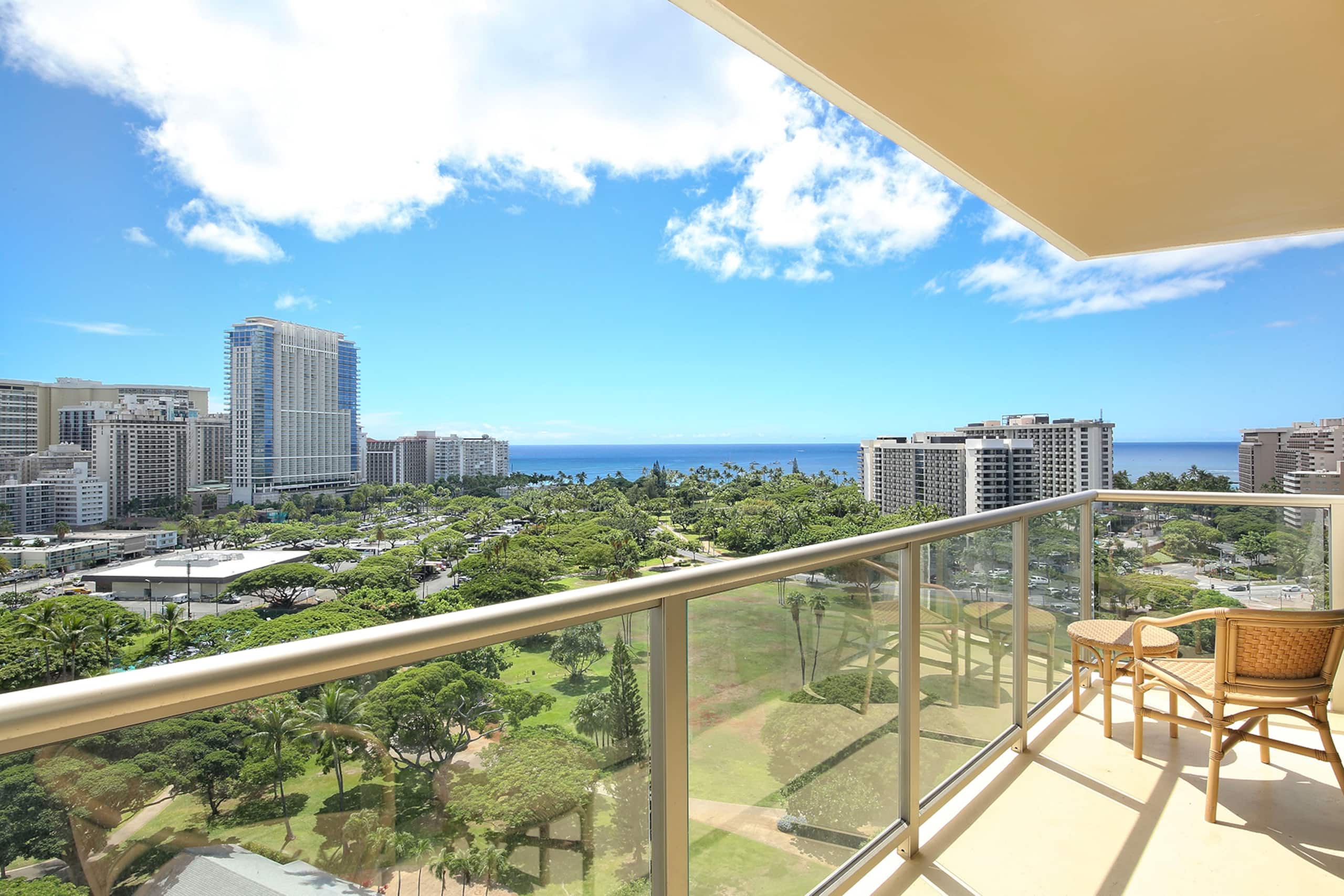 Condo in Honolulu · ★4.81 · 1 bedroom · 1 bed · 1 bath - Image 15