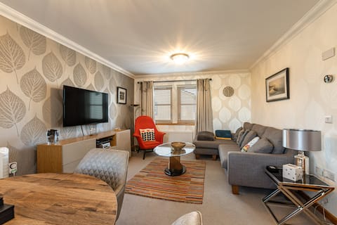 Top performing Airbnb: The Neuk – Stylish Cellardyke Coastal & Golf 2-Bed in Kilrenny