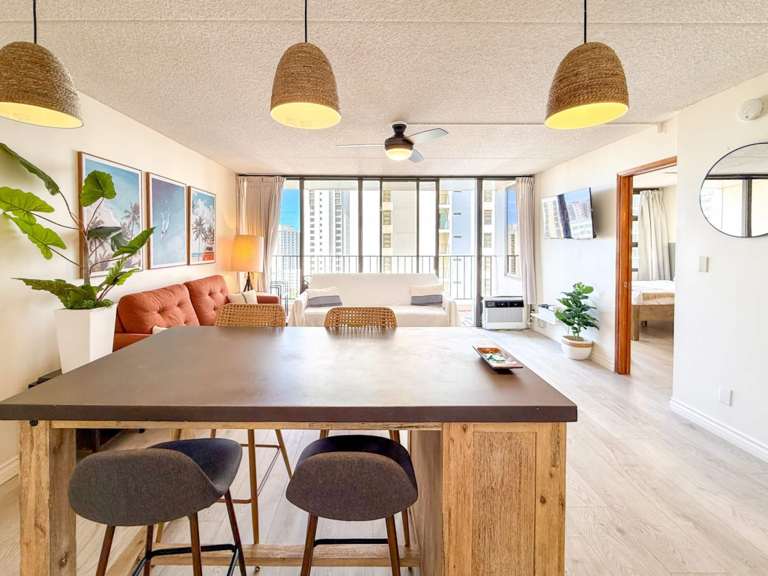 Condo in Honolulu · ★4.79 · 1 bedroom · 4 beds · 1 private bath - Image 1