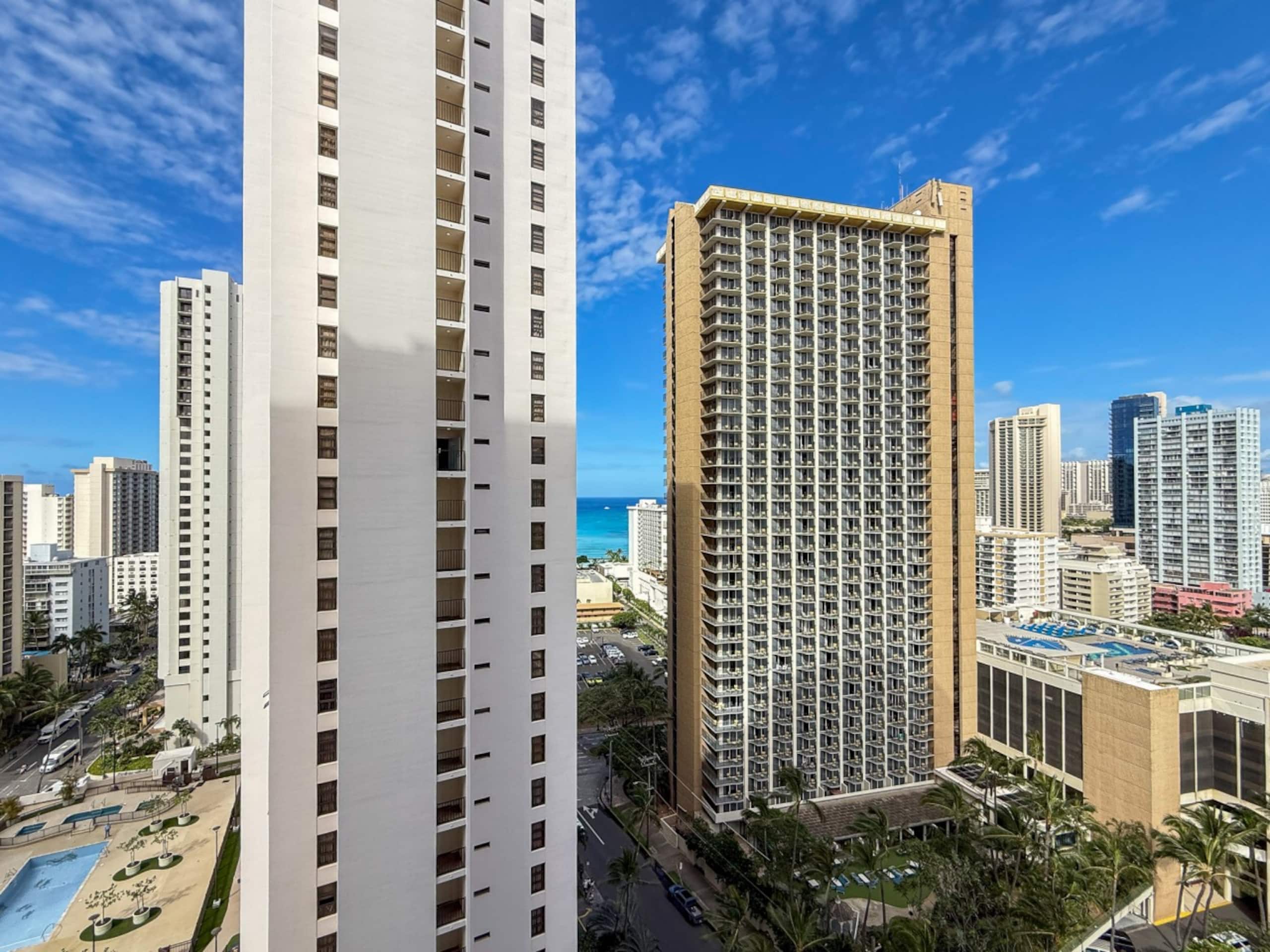 Condo in Honolulu · ★4.79 · 1 bedroom · 4 beds · 1 private bath - Image 26