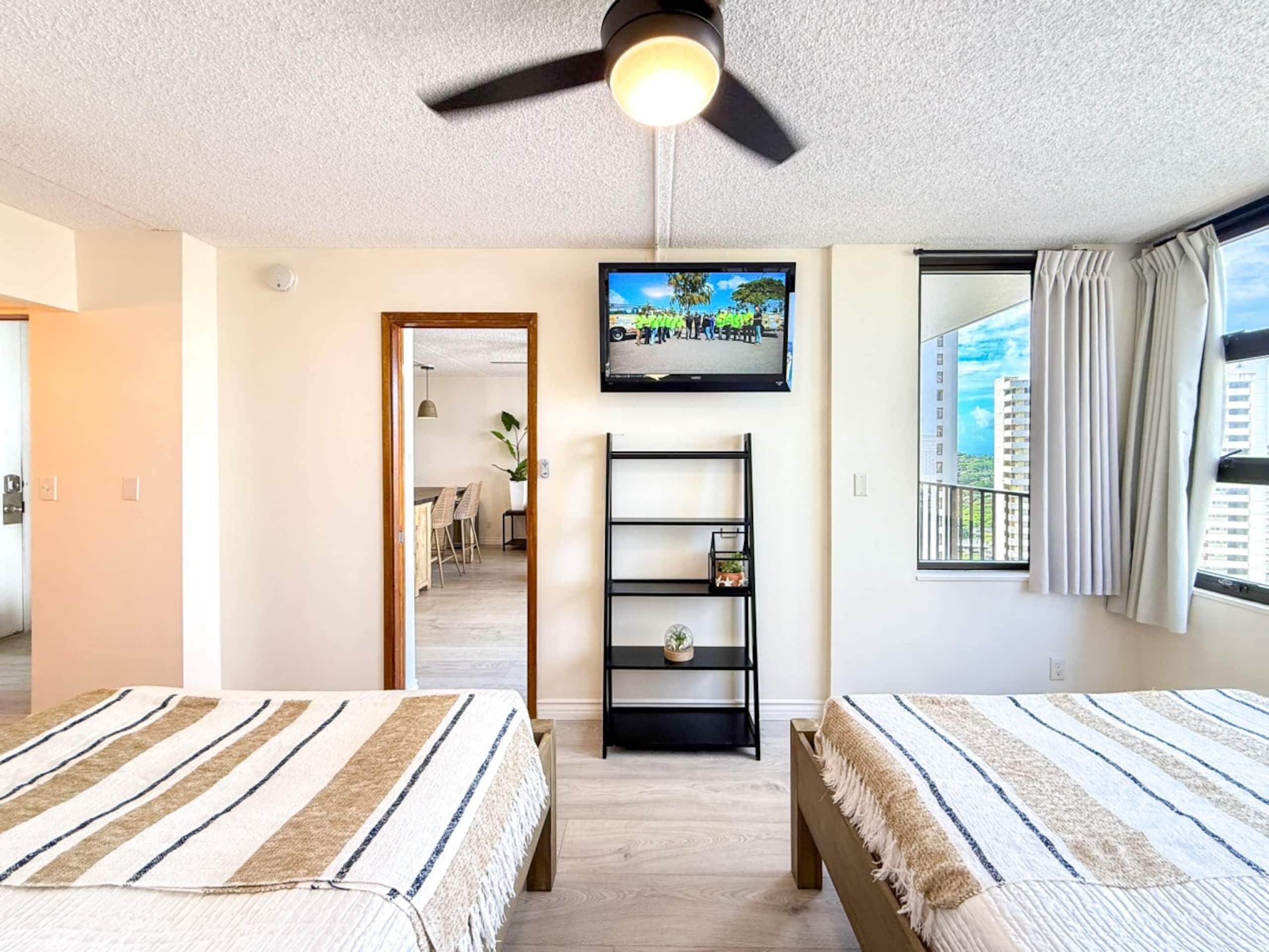 Condo in Honolulu · ★4.79 · 1 bedroom · 4 beds · 1 private bath - Image 6