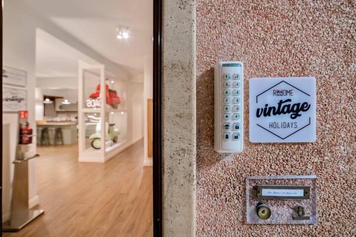 New Design and stylish loft near Vatican City gallery image 5