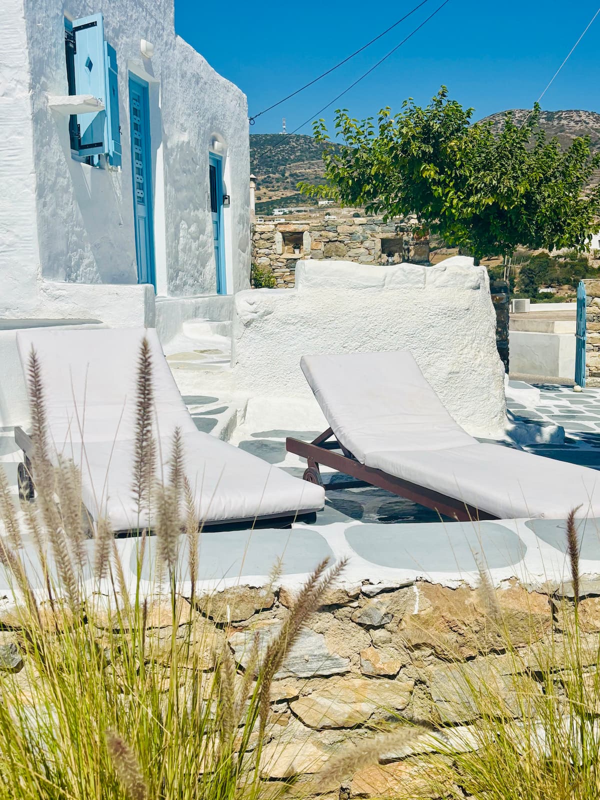 A detail from Danae’s Cycladic House