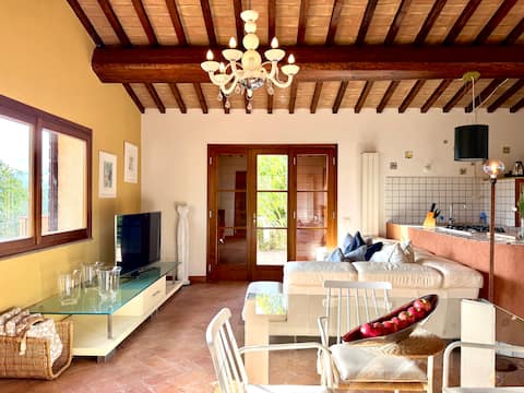 Annuncio Airbnb popolare: Villa Montegemoli by Toscana-Bella a Pomarance