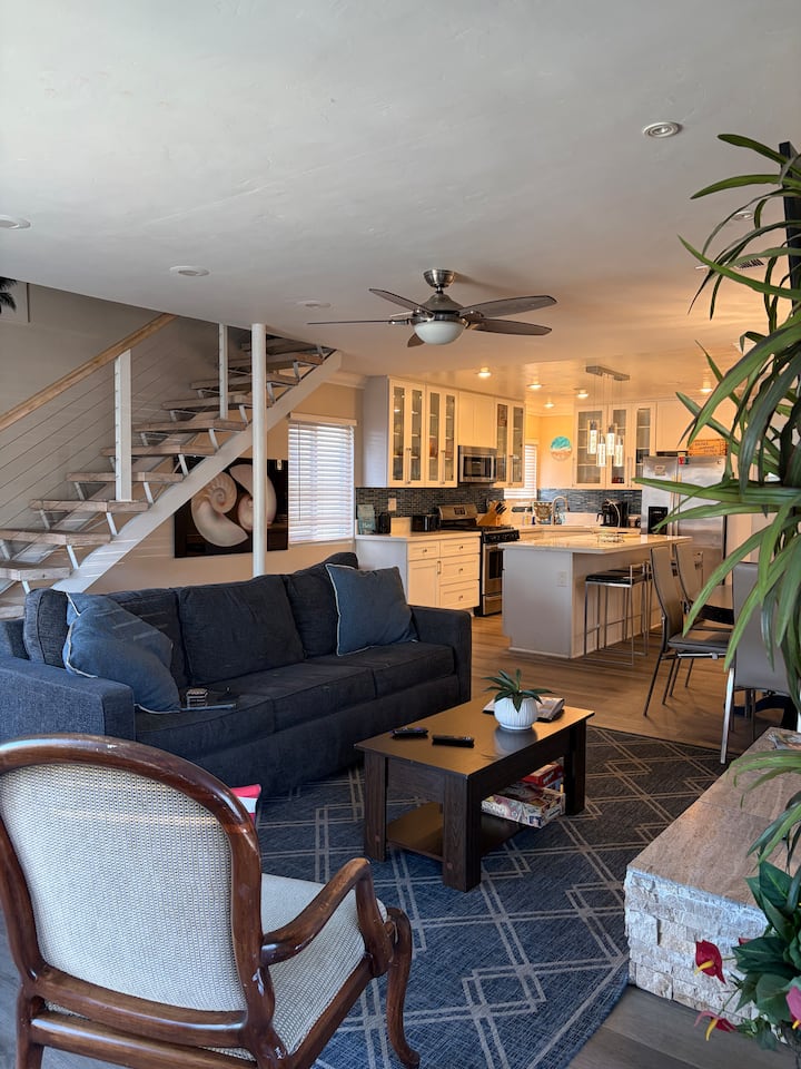 7 Houses/sand! Beautiful House 3 Bed/2 Bath - Costa Mesa, CA