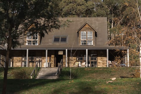 Cedar and Stone ~ Daylesford Region ~ 5 Acres