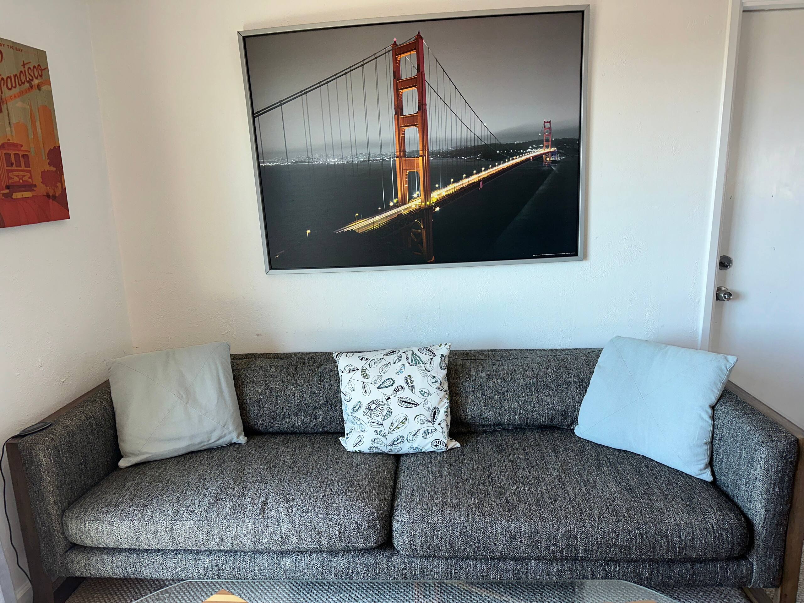 Home in San Francisco · ★4.9 · 3 bedrooms · 4 beds · 1 bath - Image 2