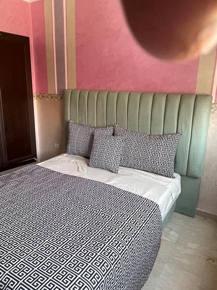 Спалня 2