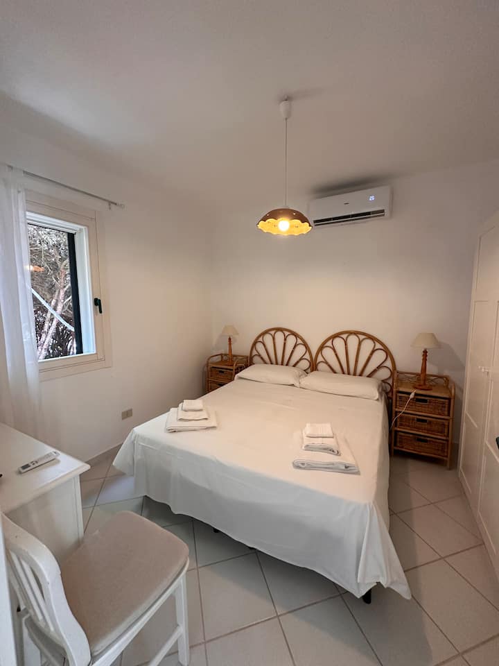 Schlafzimmer 1