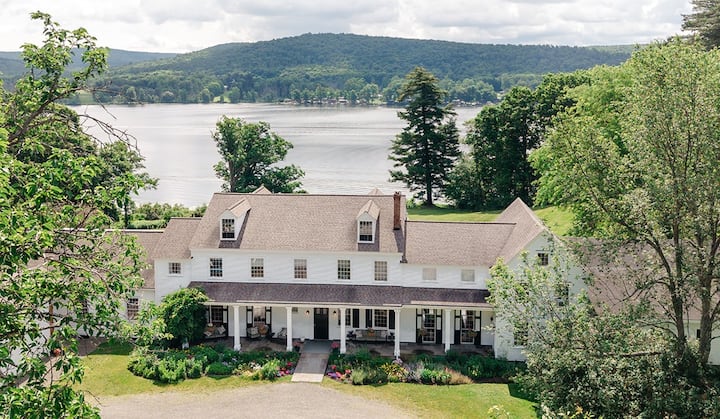 Fontainebleau Inn | Private Lakeside Inn | 8 Rooms - Finger Lakes, NY